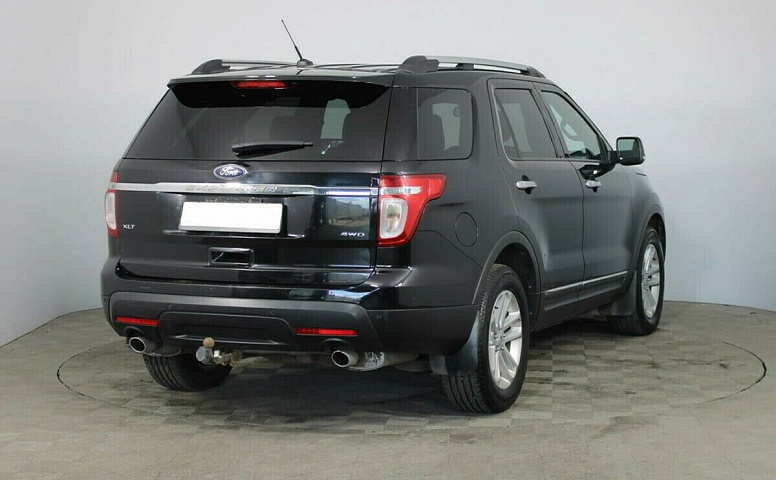 Ford Explorer V