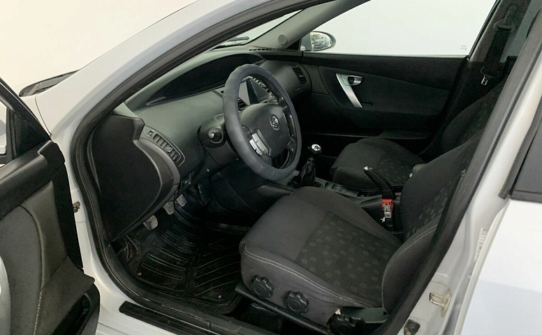 Nissan PRIMERA 1.6 MT (109 л.с.)