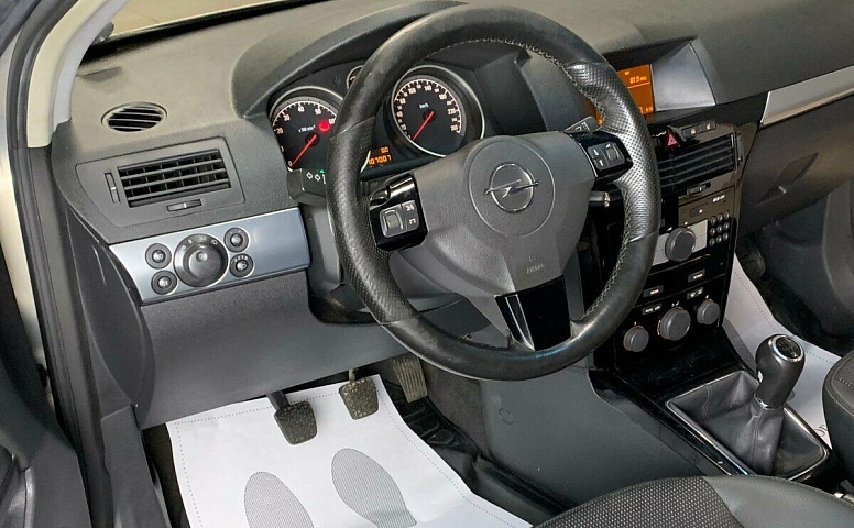 Opel astra h рестайлинг gtc