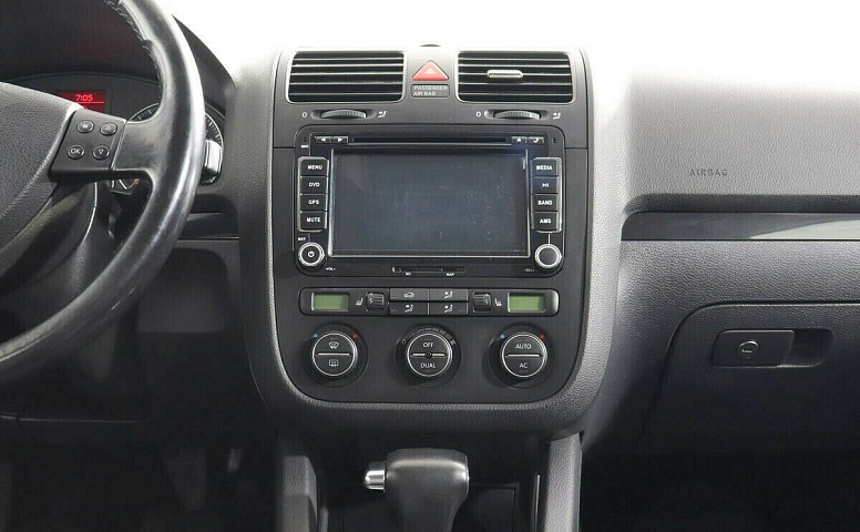 Volkswagen Golf VI