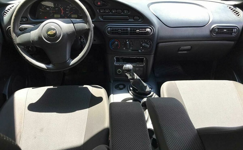 Chevrolet NIVA 1.7 MT (80 л.с.) 4WD
