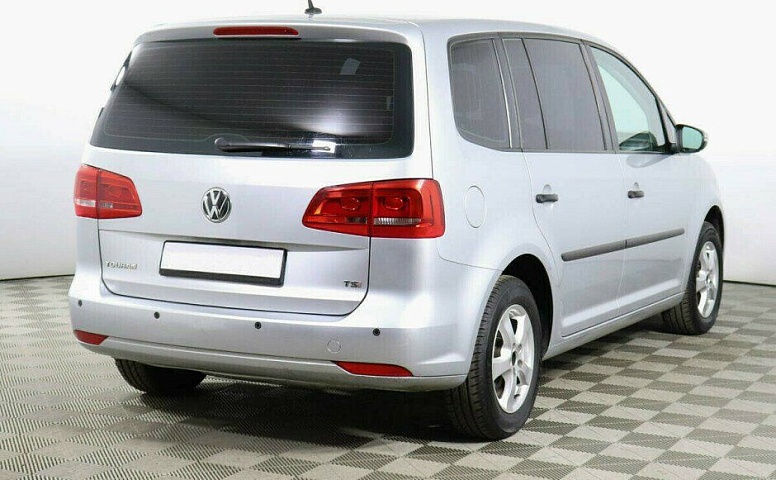 Volkswagen Touran 1.4 Робот