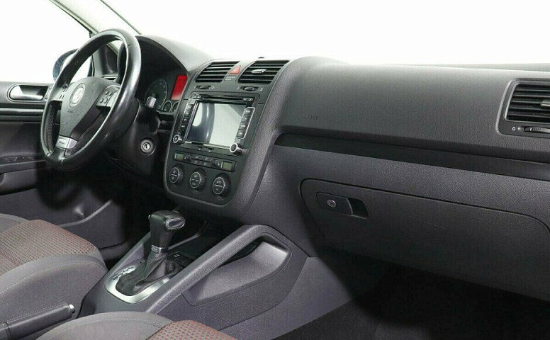 Volkswagen Golf 1.4 Робот
