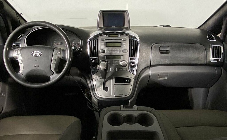 Hyundai Grand Starex I