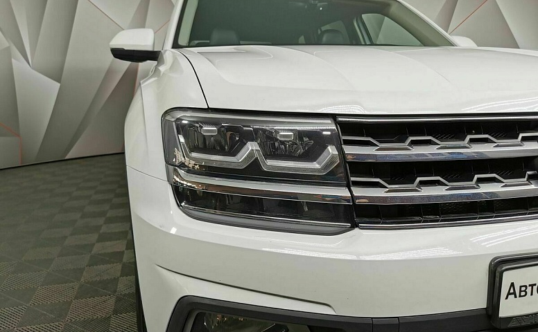 Volkswagen Teramont 2.0T AT 4Motion (220 л.с.) Status Белый