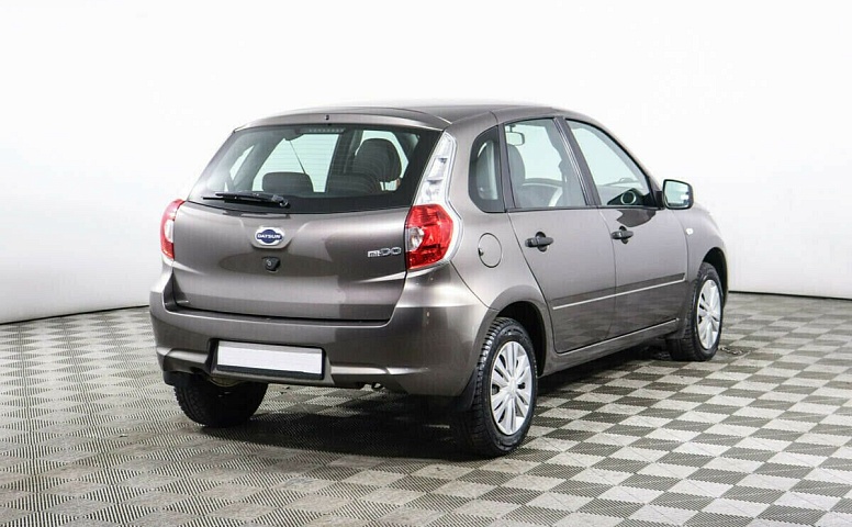 Datsun mi-do
