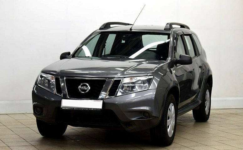Nissan Terrano III (D10)