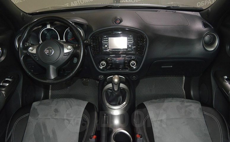 Nissan Juke, 1 поколение