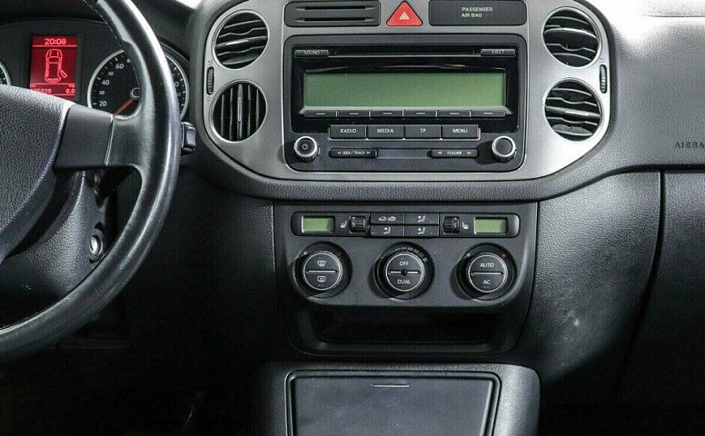 Volkswagen Tiguan 2.0 Автомат