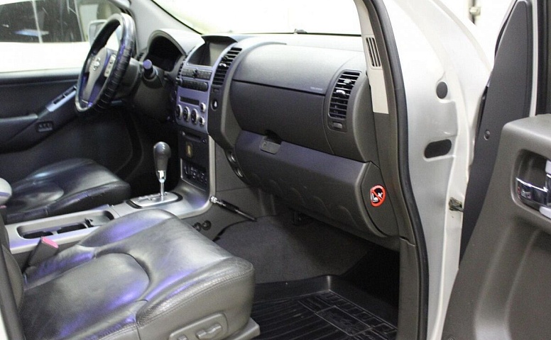 Nissan Pathfinder III