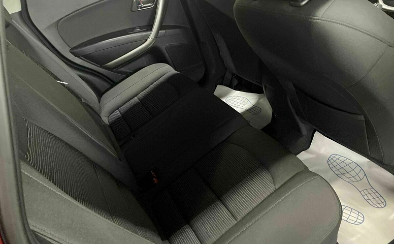 Faw besturn x80 i рестайлинг