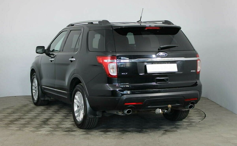 Ford Explorer V