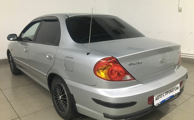 Kia SPECTRA 1.6 MT (101 л.с.)