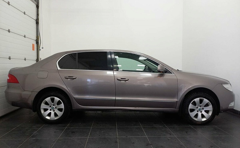 Skoda Superb II