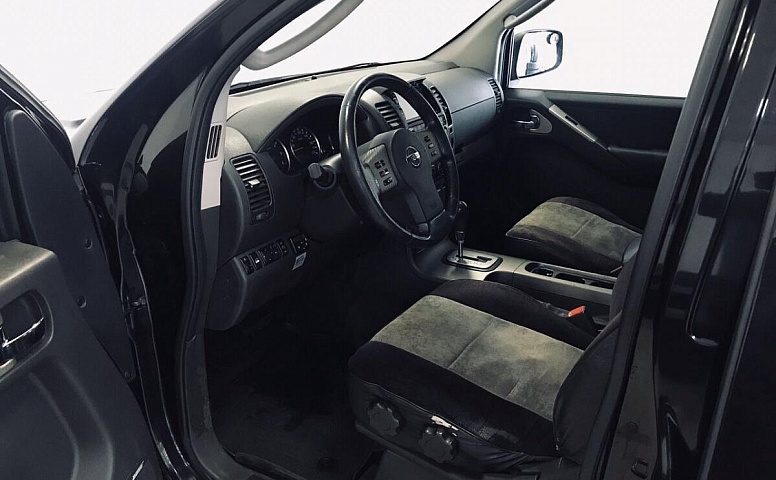 Nissan Pathfinder III