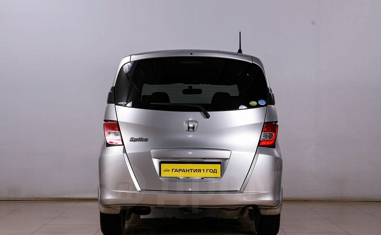 Honda Freed Spike, 1 поколение