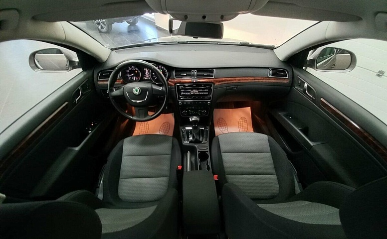 Skoda Superb II
