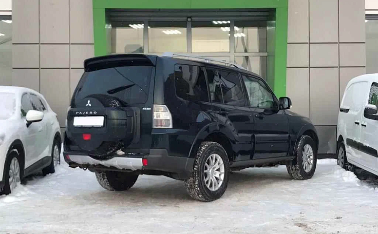 Mitsubishi Pajero IV
