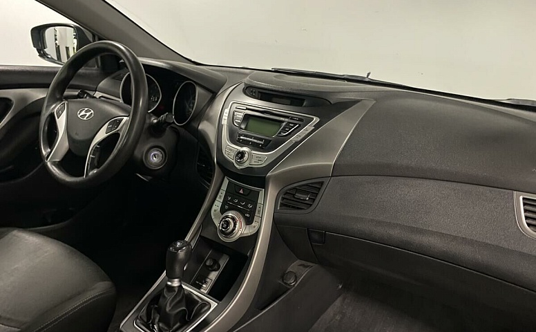 Hyundai Elantra 1.6 МКПП