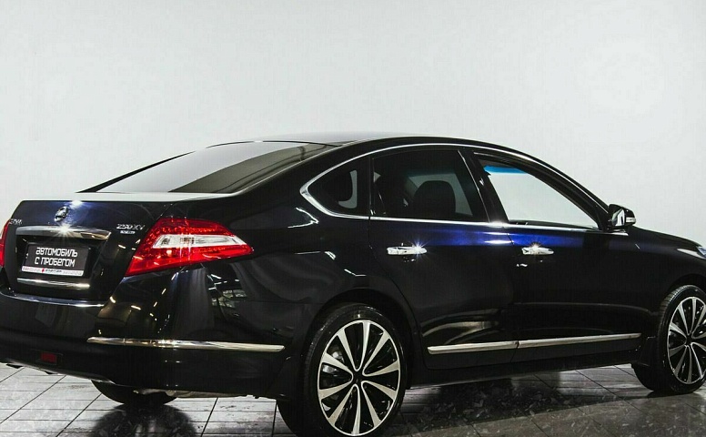 Nissan teana