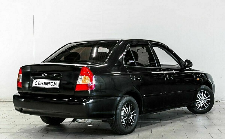 Hyundai accent