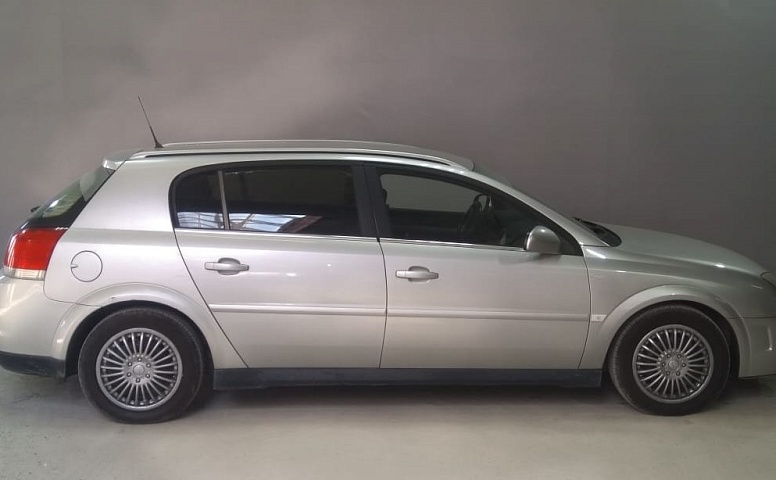 Opel SIGNUM 2.2d MT (125 л.с.)
