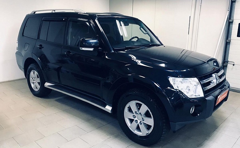 Mitsubishi Pajero IV