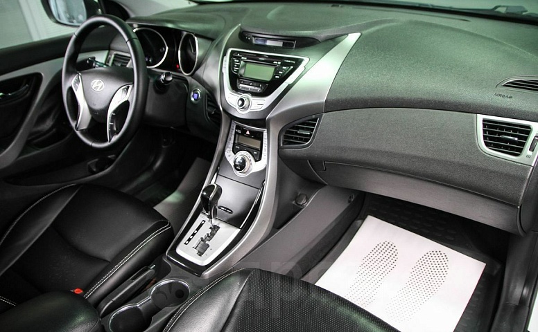 Hyundai Avante, 4 поколение