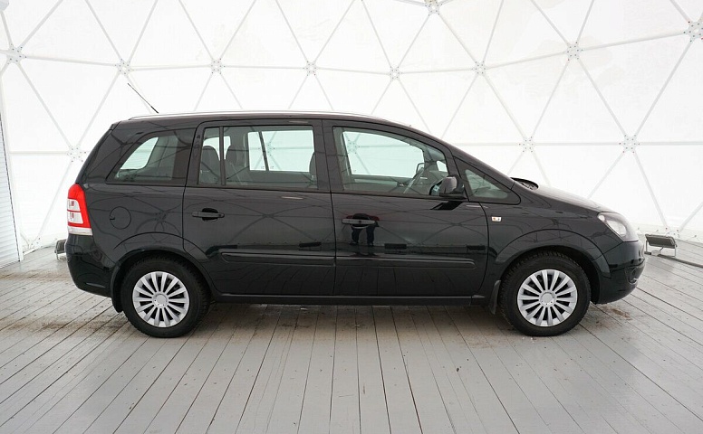 Opel Zafira B Рестайлинг