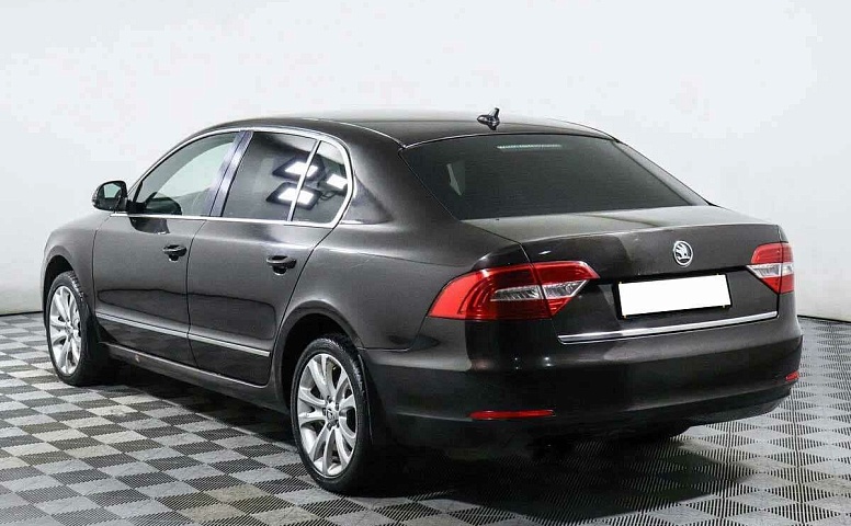 Skoda superb робот 2013 с пробегом 90 238 км