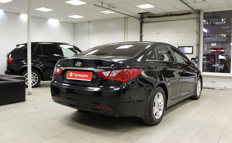 Hyundai Sonata VI (YF)