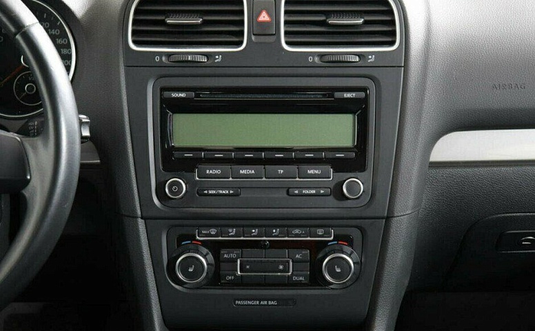Volkswagen Golf 1.6 Робот