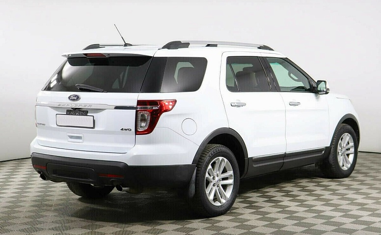 Ford Explorer V