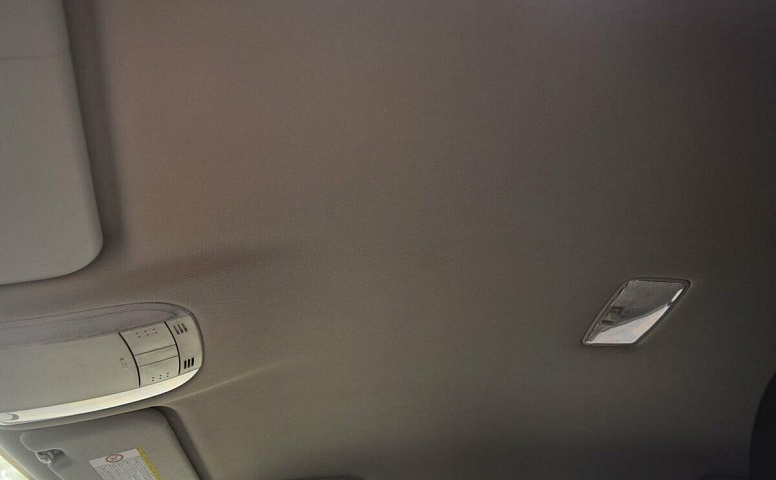 Toyota auris i рестайлинг
