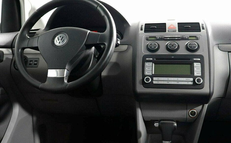 Volkswagen Touran 1.4 Робот