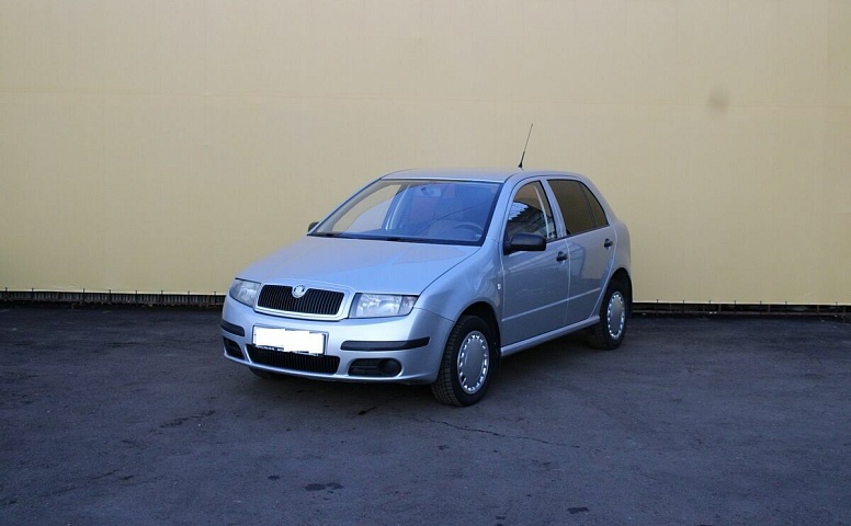 Skoda FABIA 1.2 MT (64 л.с.)