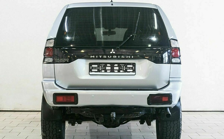 Mitsubishi pajero sport