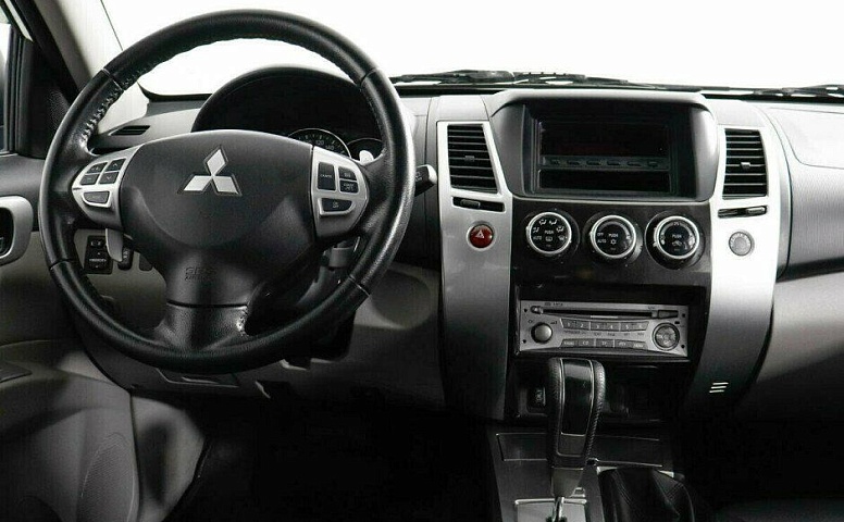 Mitsubishi Pajero Sport 3.0 Автомат