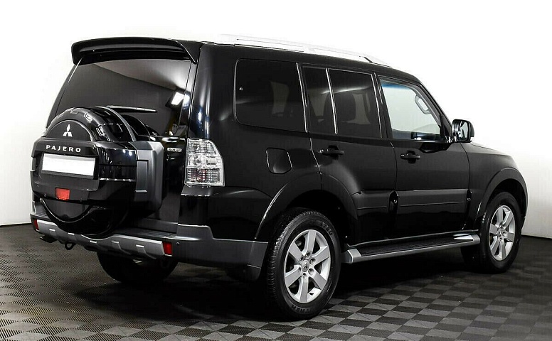 Mitsubishi Pajero IV