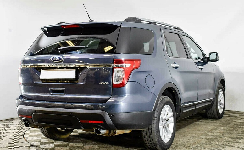 Ford Explorer V