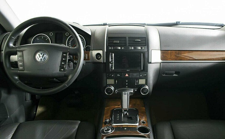 Volkswagen Touareg 2.5 Автомат