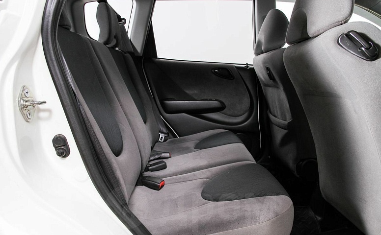 Honda Fit, 1 поколение, 2 рестайлинг