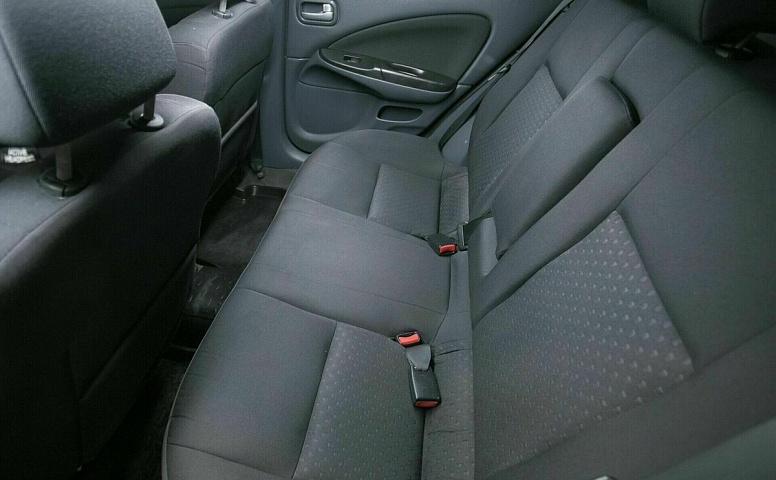 Nissan almera