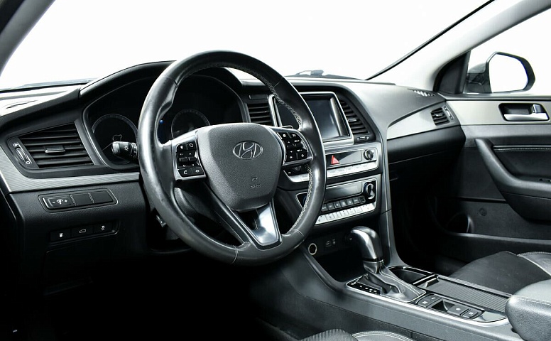 Hyundai Sonata 2.4 АКПП