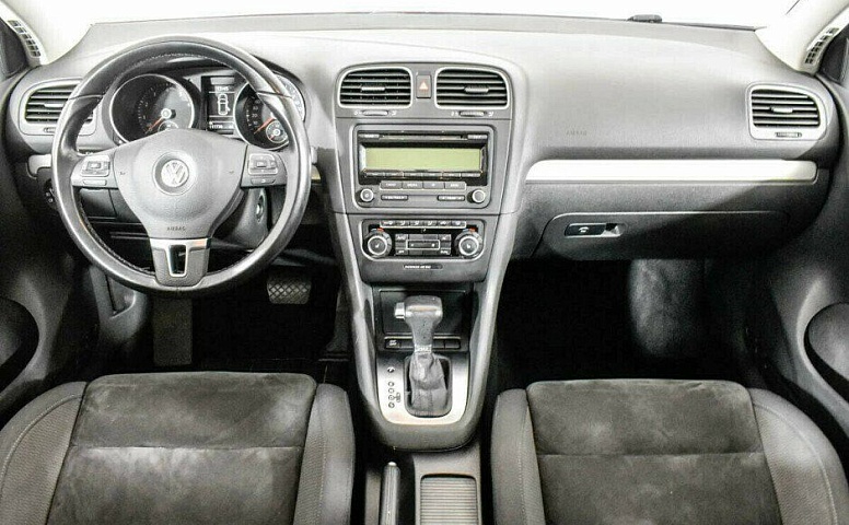 Volkswagen Golf 1.4 Робот