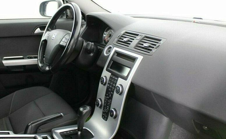 Volvo S40 2.0 Робот
