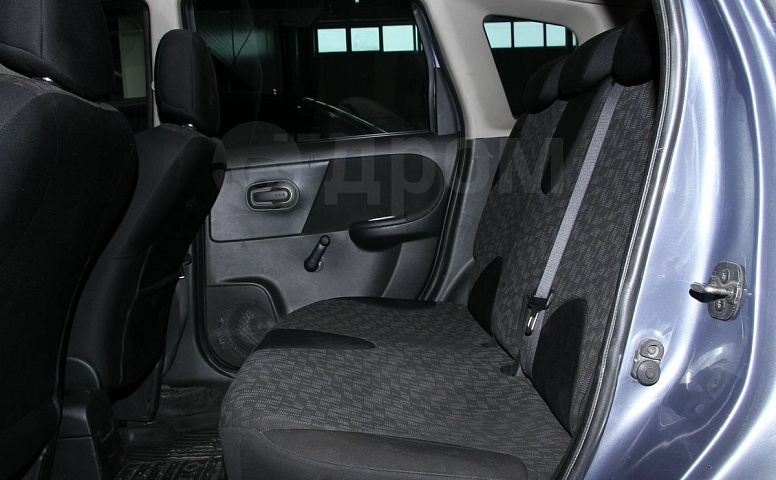 Nissan Note, 1 поколение