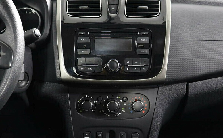 Renault Logan II
