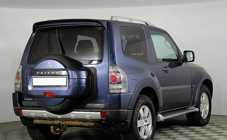Mitsubishi Pajero IV