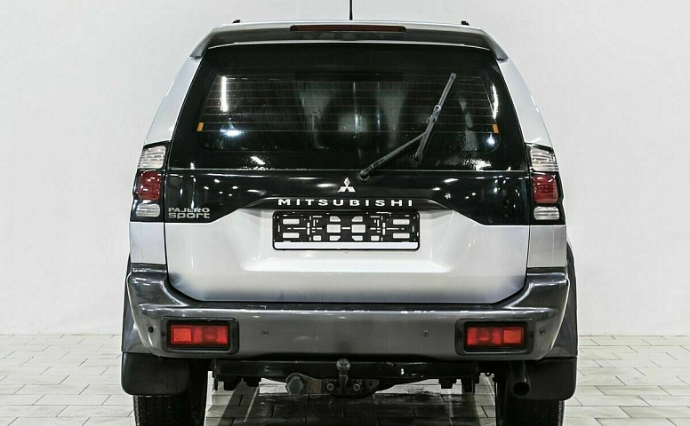 Mitsubishi pajero sport